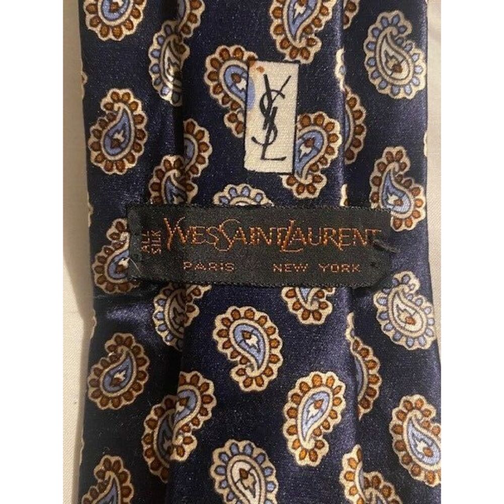 70'S VINTAGE YVES SAINT LAURENT‎ 100% SILK Men's BLUE PAISLEY NeckTie $200 - Picture 2 of 11